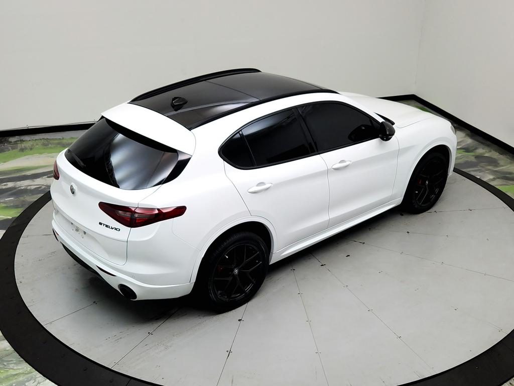 2020 Alfa Romeo Stelvio - $11,495