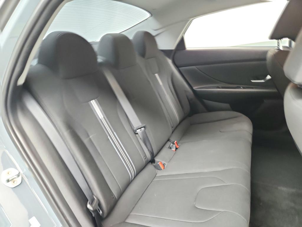 2022 Hyundai Elantra - $11,625
