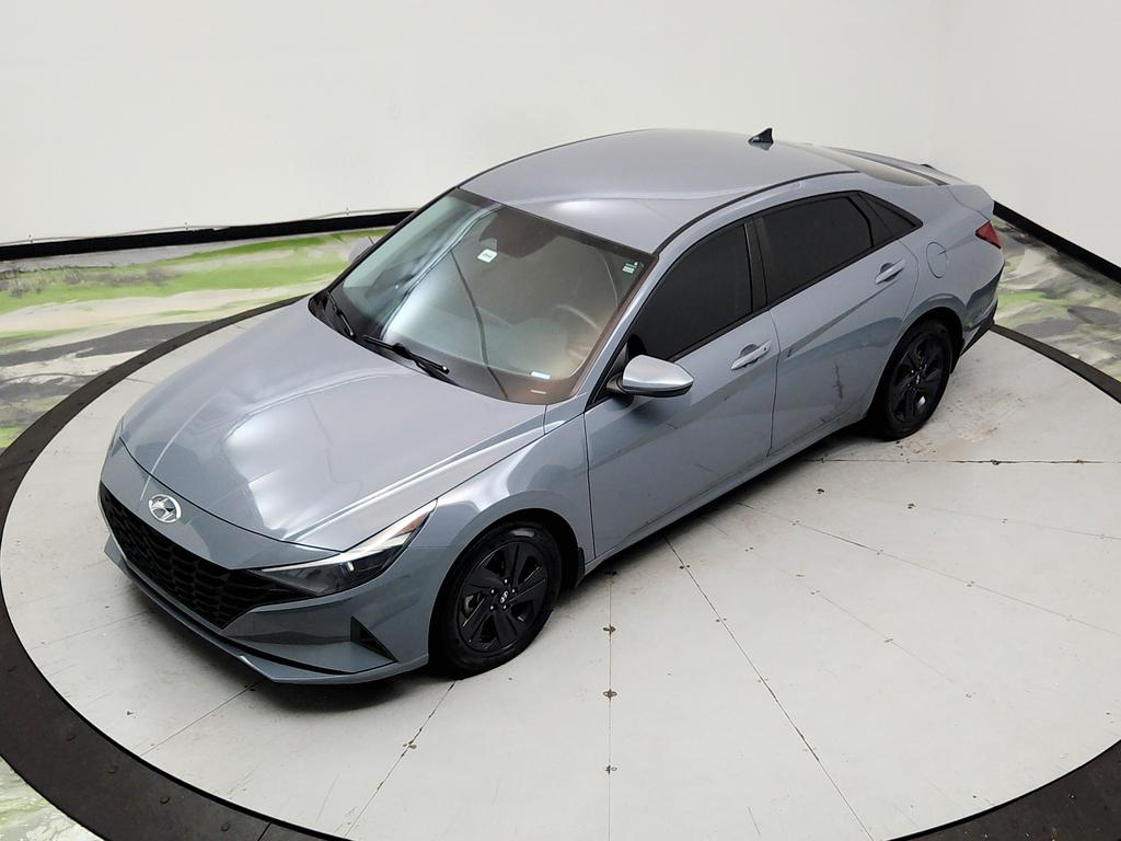 2022 Hyundai Elantra - $11,625