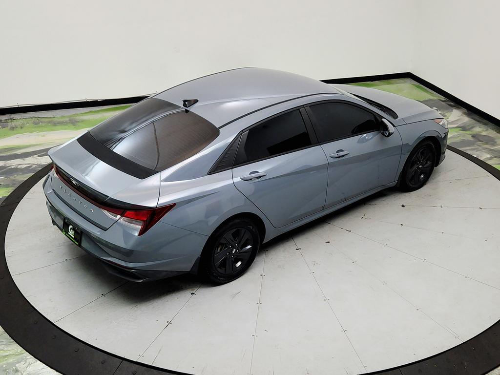 2022 Hyundai Elantra - $11,625