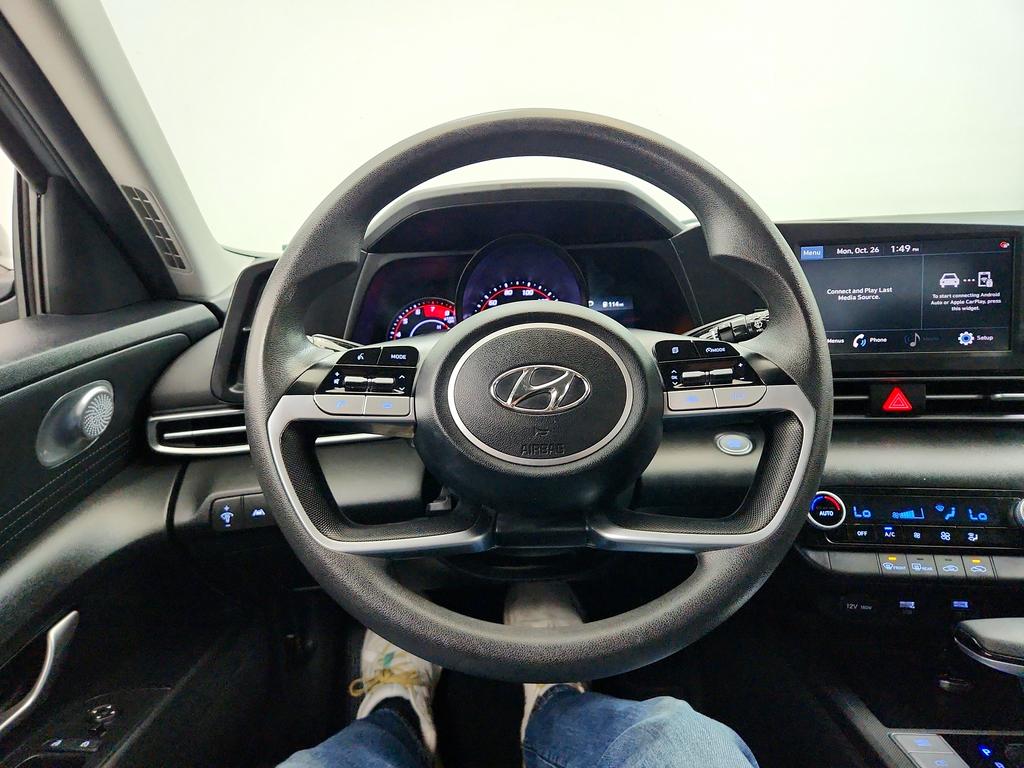 2022 Hyundai Elantra - $11,625