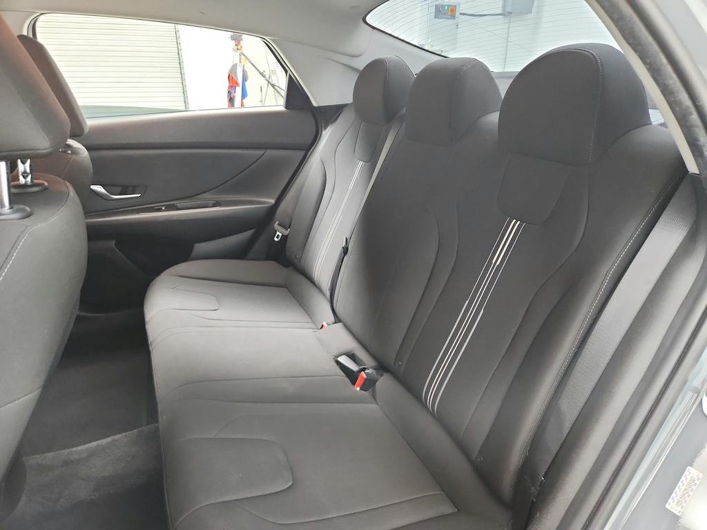2022 Hyundai Elantra - $11,625