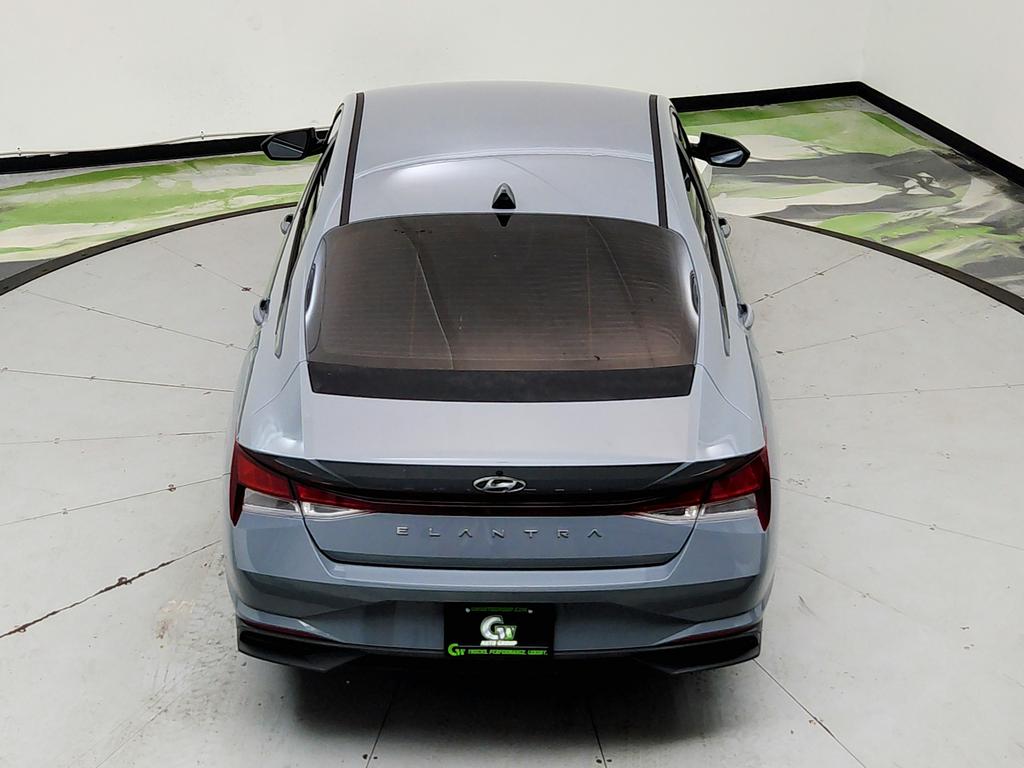 2022 Hyundai Elantra - $11,625