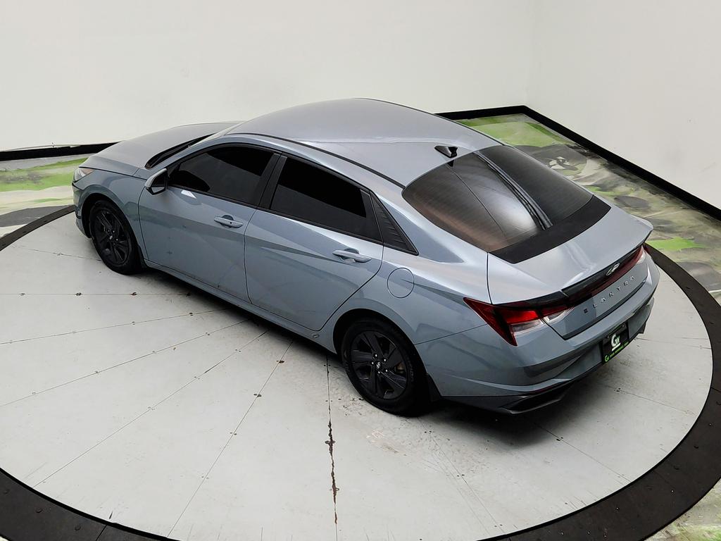 2022 Hyundai Elantra - $11,625
