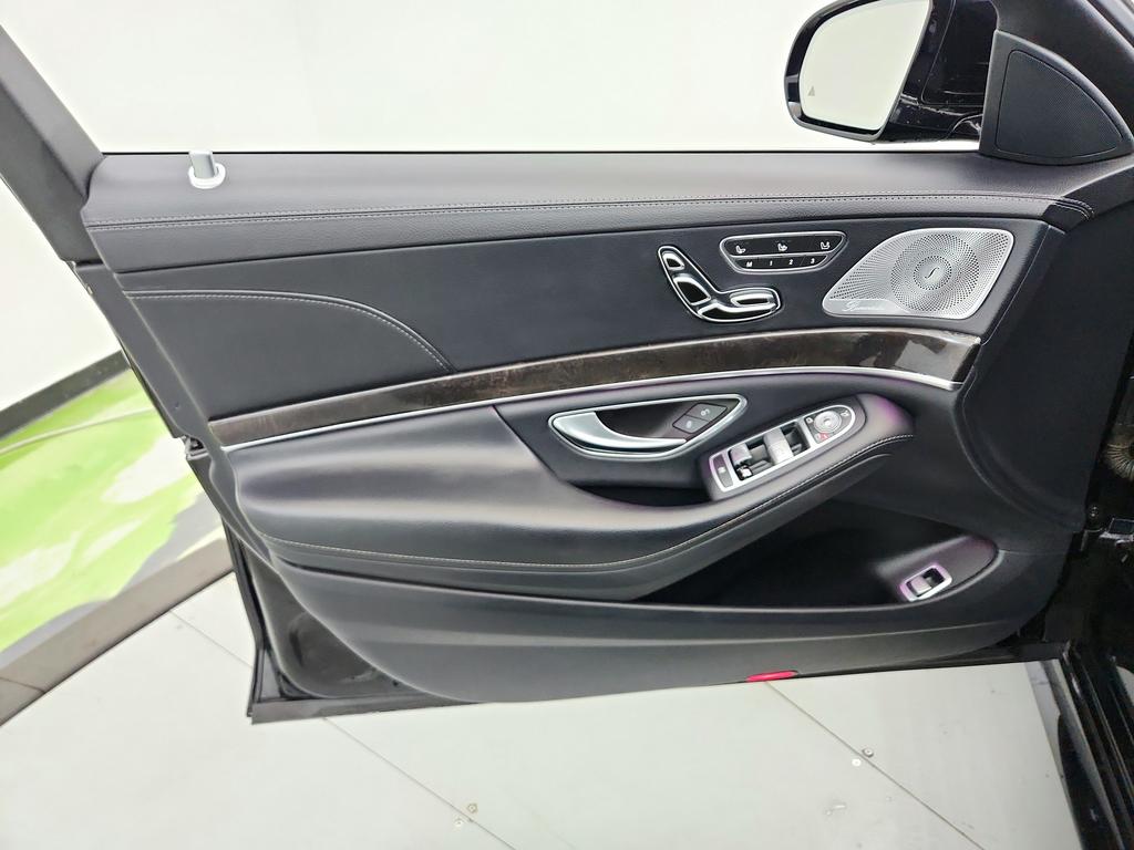 2017 Mercedes-Benz S-class - $19,950