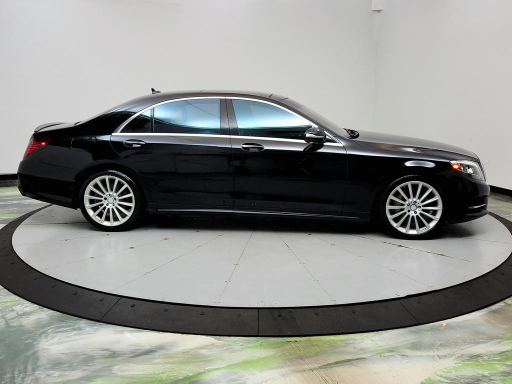 2017 Mercedes-Benz S-class - $19,950