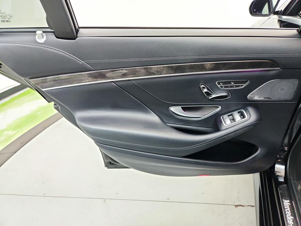 2017 Mercedes-Benz S-class - $19,950
