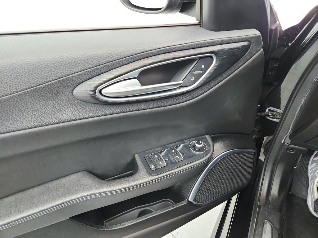 2023 Alfa Romeo Giulia - $17,950
