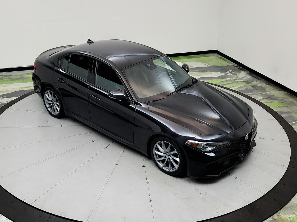 2023 Alfa Romeo Giulia - $17,950