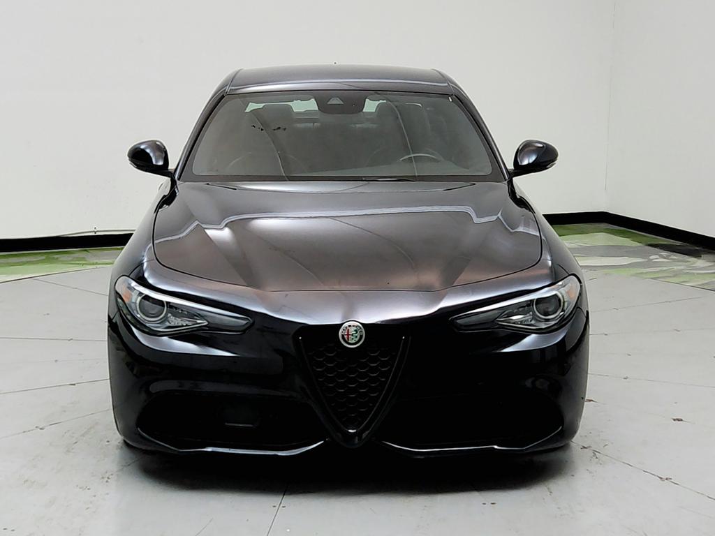 2023 Alfa Romeo Giulia - $17,950
