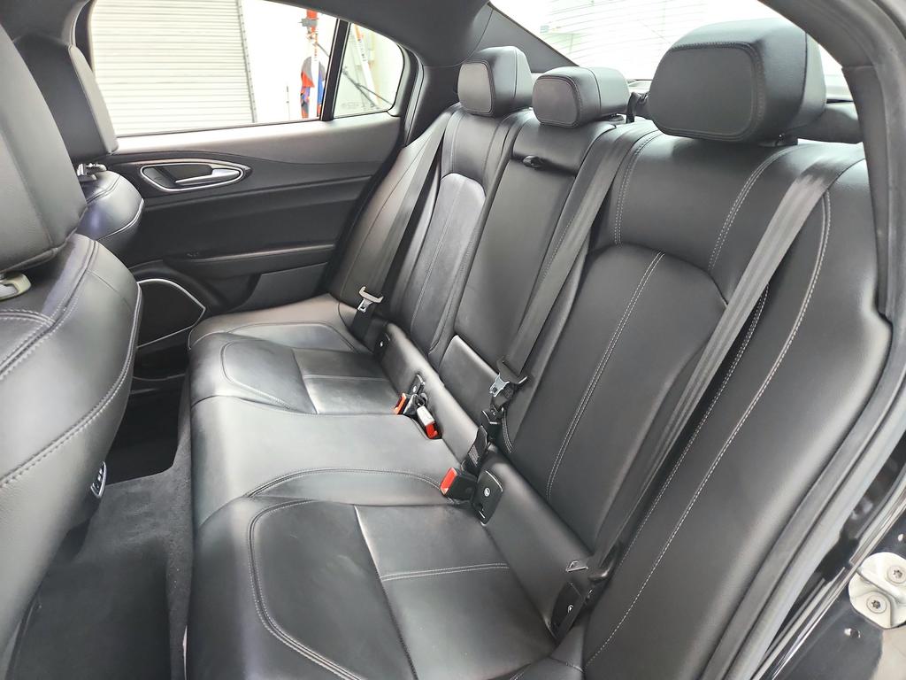 2023 Alfa Romeo Giulia - $17,950