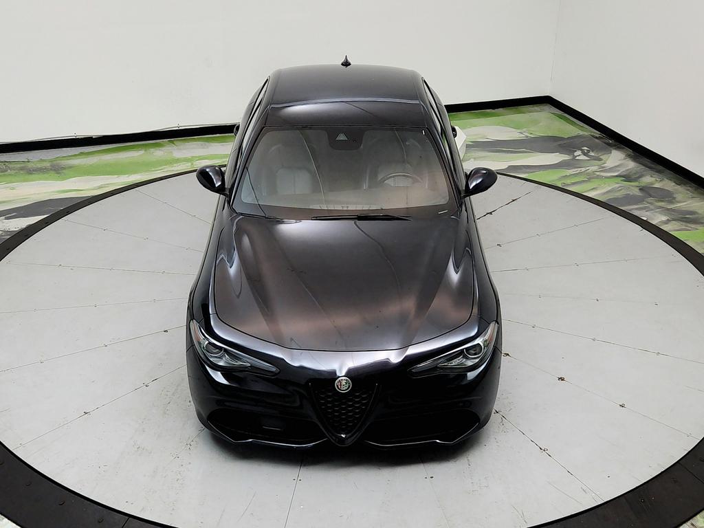 2023 Alfa Romeo Giulia - $17,950