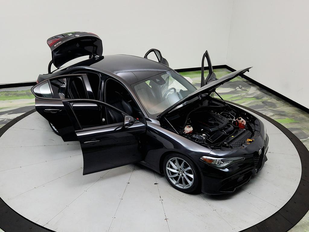 2023 Alfa Romeo Giulia - $17,950