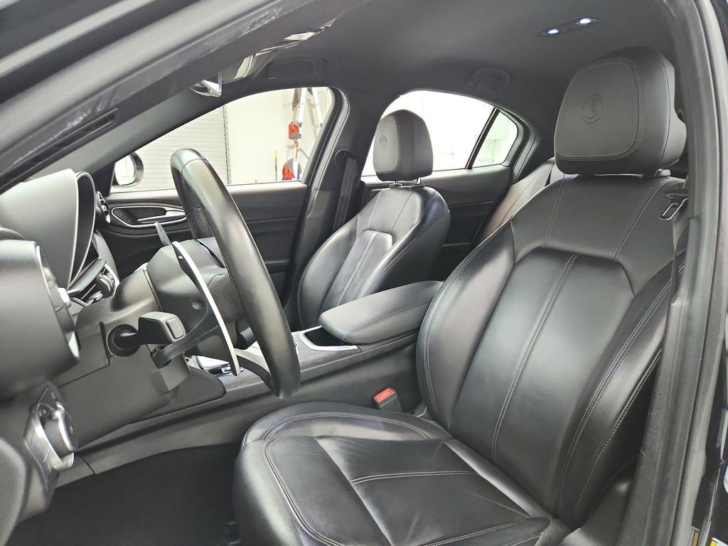 2023 Alfa Romeo Giulia - $17,950