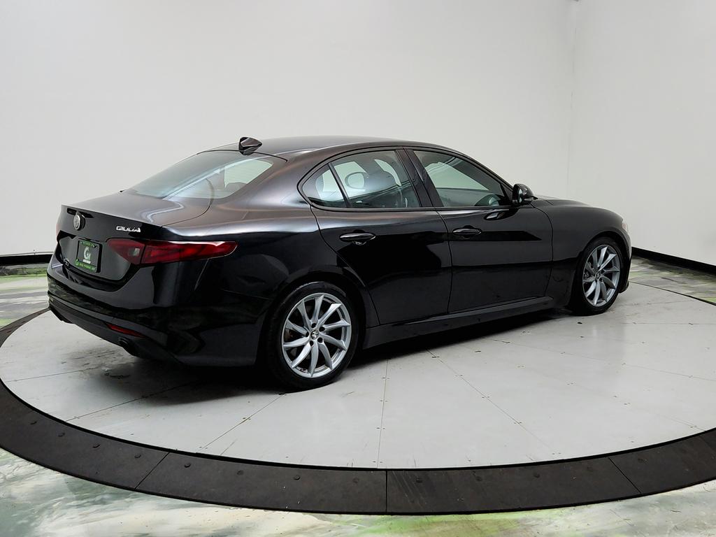 2023 Alfa Romeo Giulia - $17,950