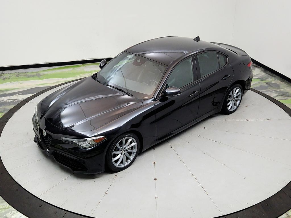 2023 Alfa Romeo Giulia - $17,950
