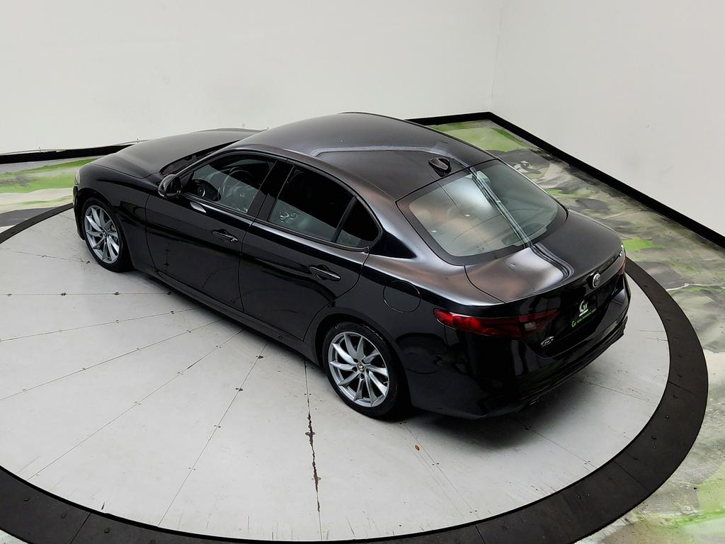 2023 Alfa Romeo Giulia - $17,950