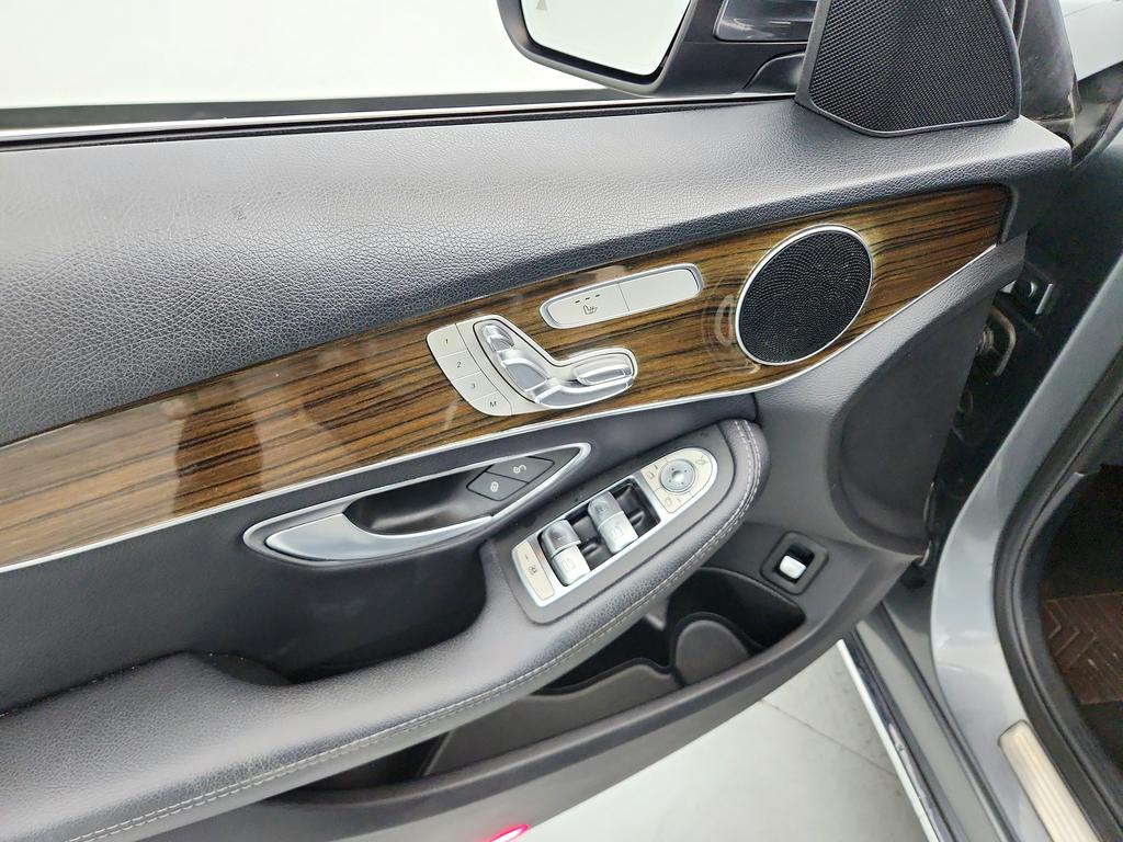 2019 Mercedes-Benz C-Class - $15,495