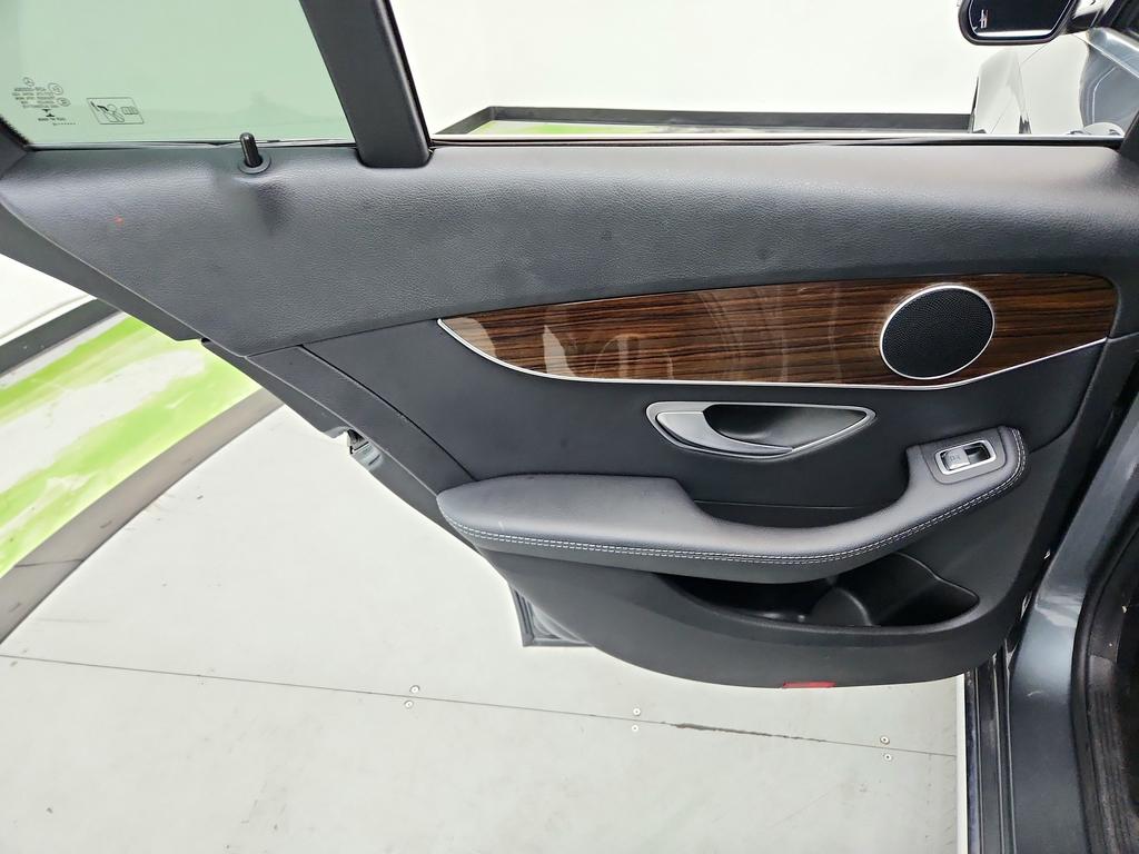 2019 Mercedes-Benz C-Class - $15,495