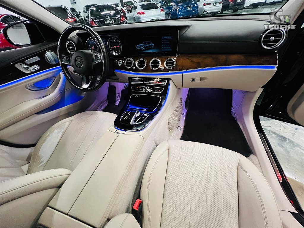 2017 Mercedes-Benz E-Class E300 photo