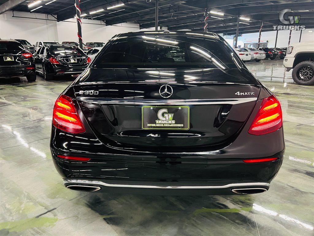 2017 Mercedes-Benz E-Class E300 photo