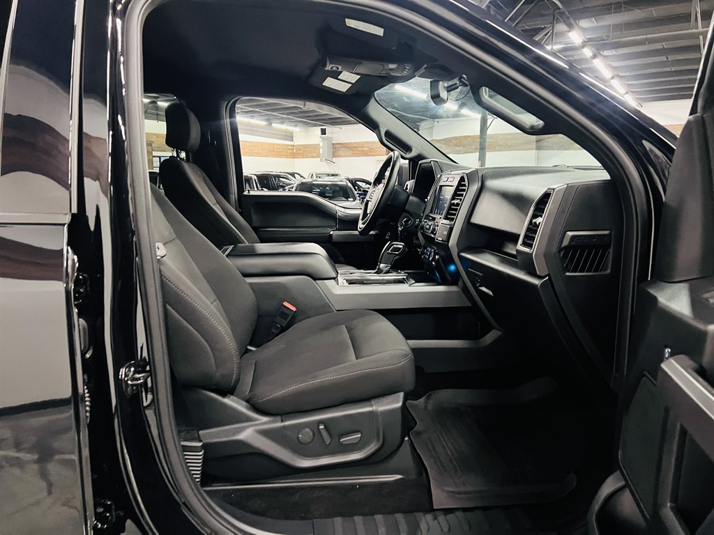 2019 Ford F150 XLT photo