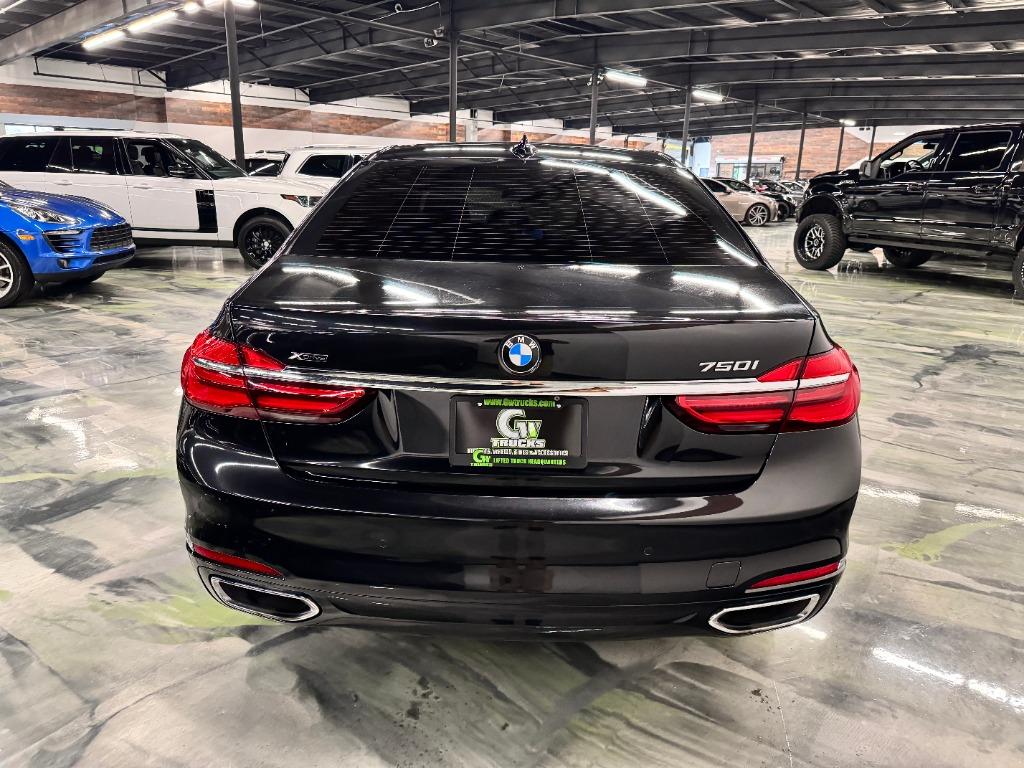 2018 BMW 7-Series 750xi photo