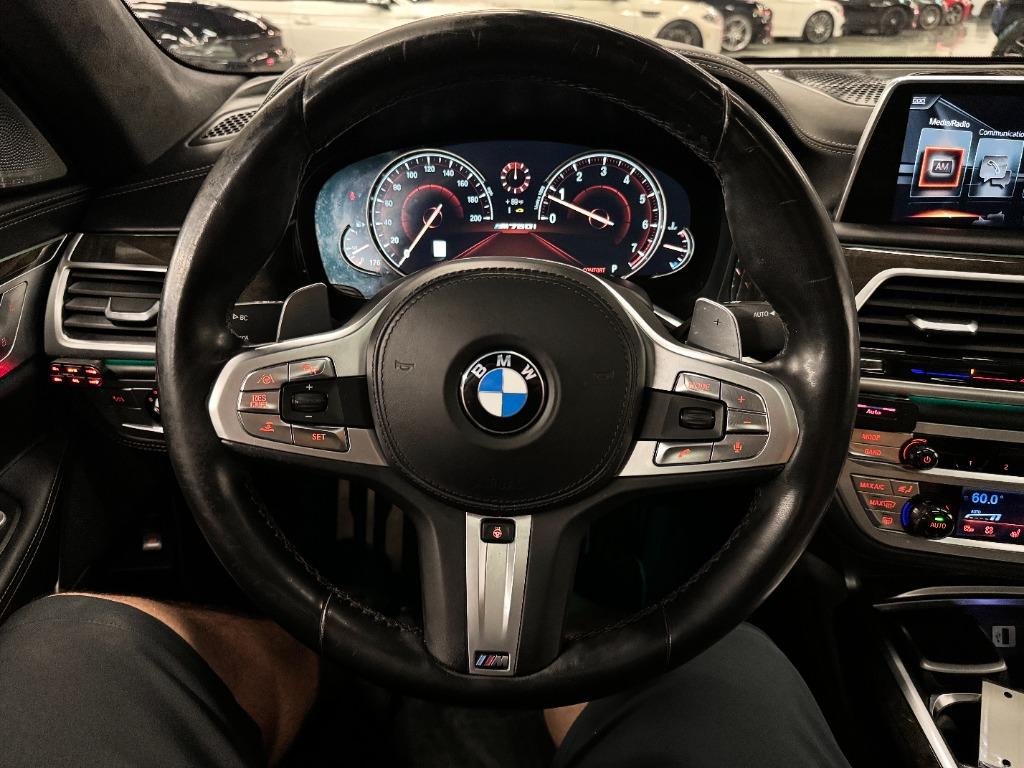 2017 BMW 7-Series M760xi photo