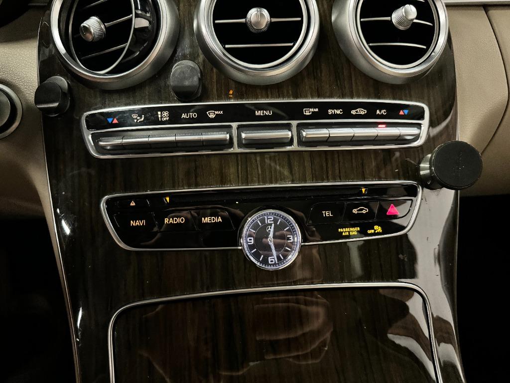 2016 Mercedes-Benz C-Class C300 photo