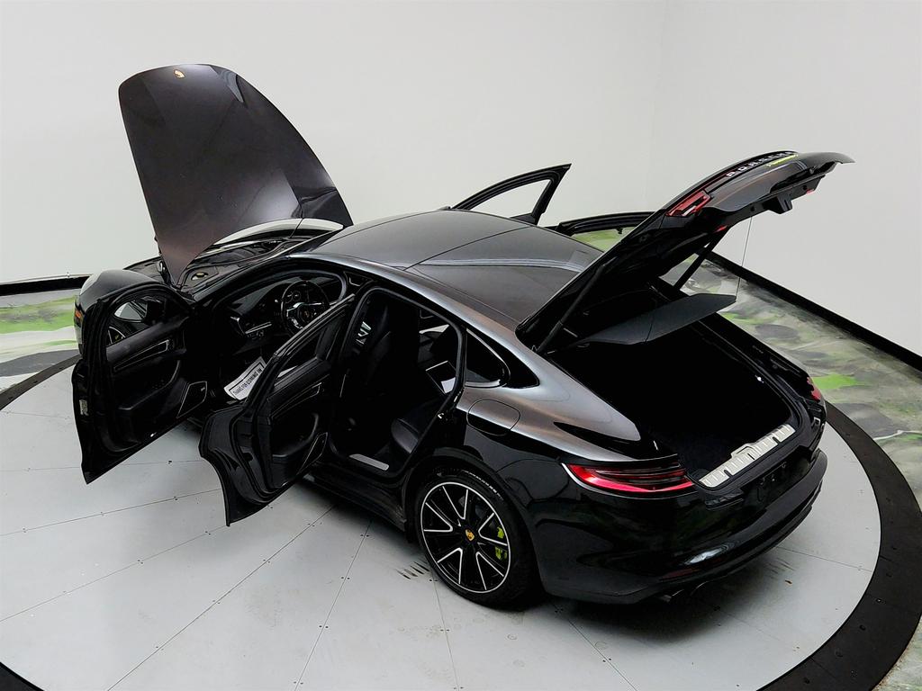 2018 Porsche Panamera 4 E-Hybrid photo