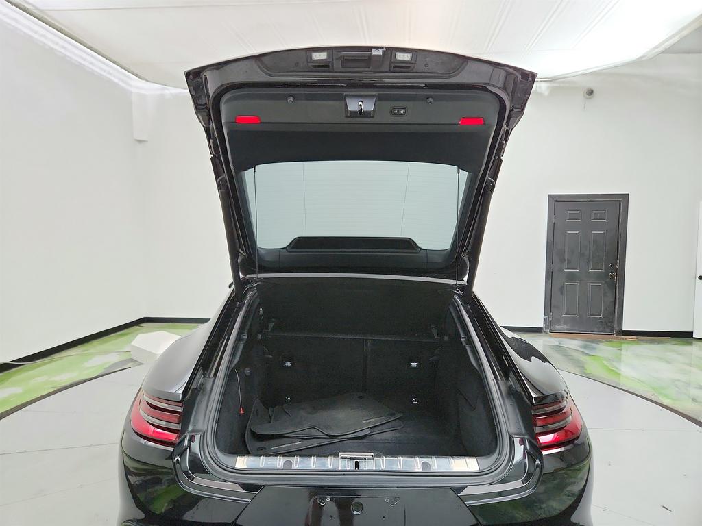 2018 Porsche Panamera 4 E-Hybrid photo