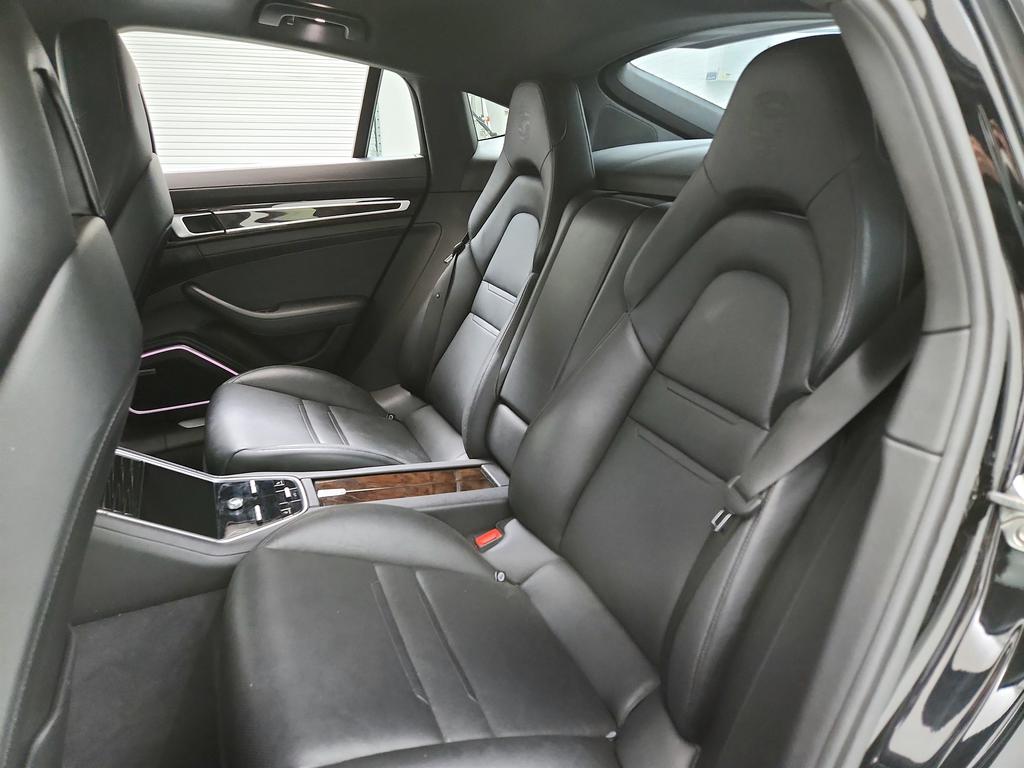 2018 Porsche Panamera 4 E-Hybrid photo