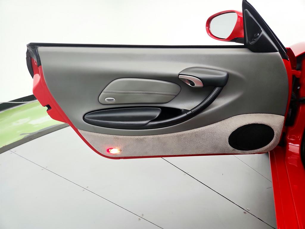 2002 Porsche Boxster photo