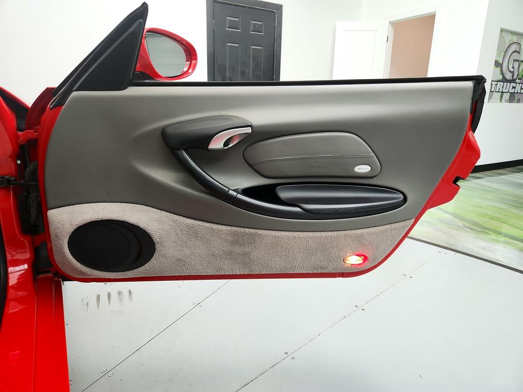 2002 Porsche Boxster photo