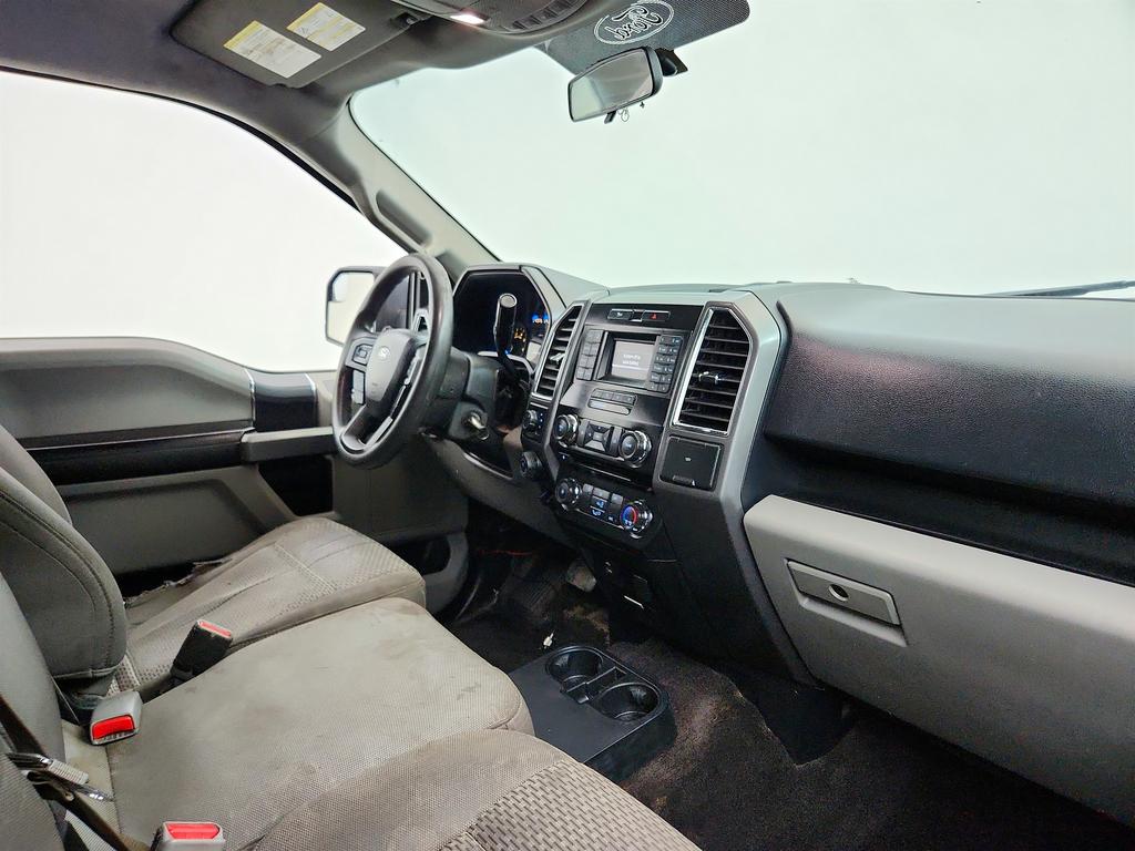 2016 Ford F150 XLT photo
