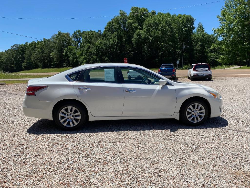 2014 Nissan Altima 2.5 photo