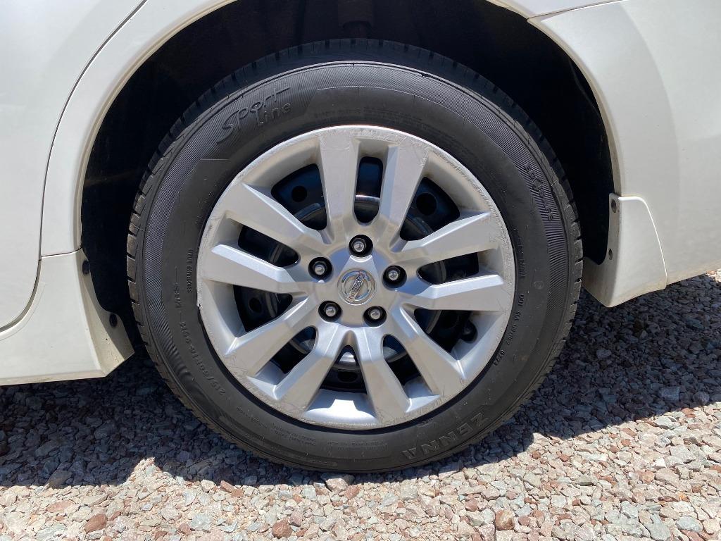 2014 Nissan Altima 2.5 photo