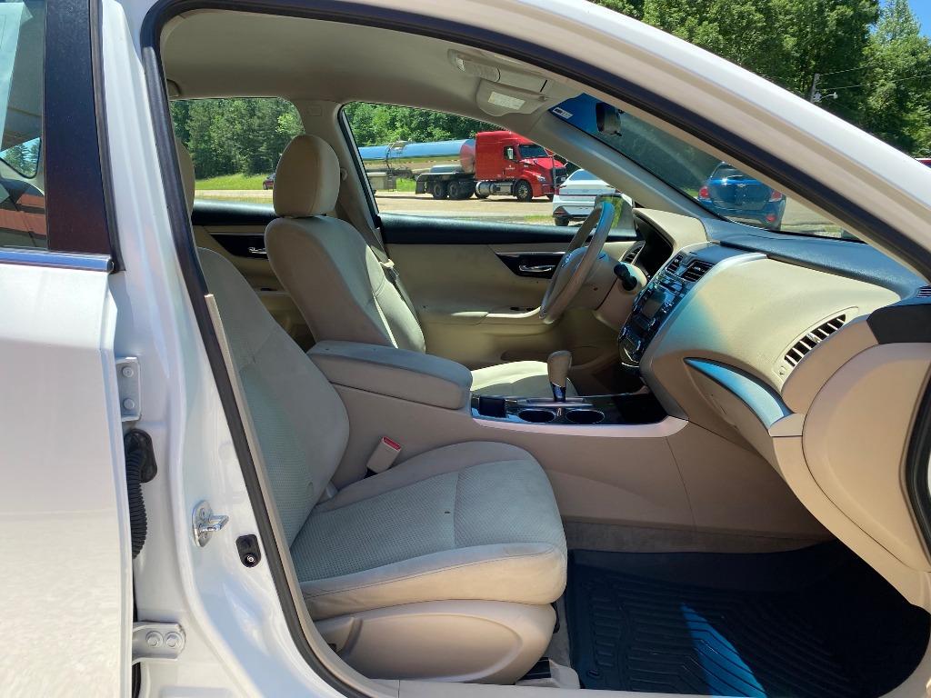 2014 Nissan Altima 2.5 photo