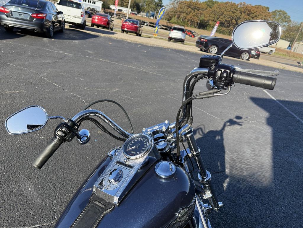2003 HARLEY-DAVIDSON Dyna Wide Glide - $5,999