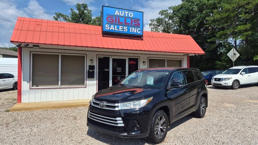 2018 Toyota Highlander - $23,495