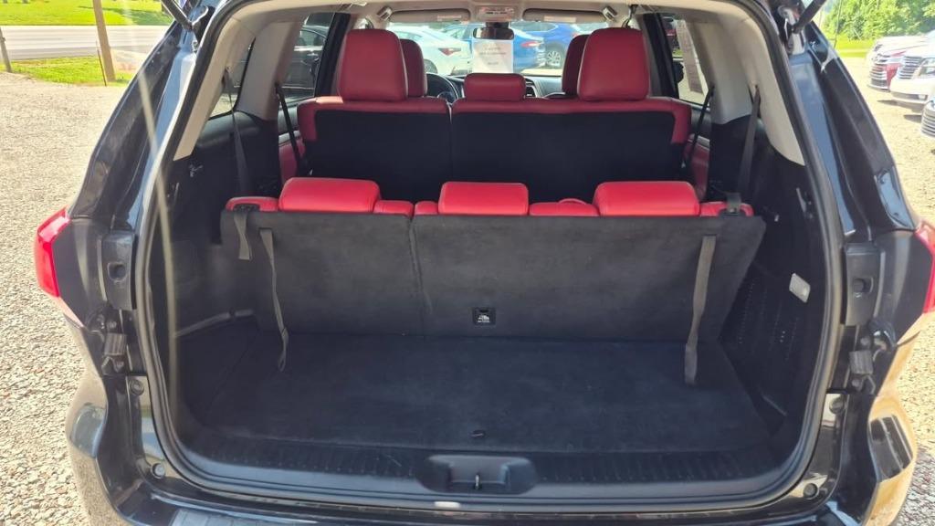 2018 Toyota Highlander - $23,495