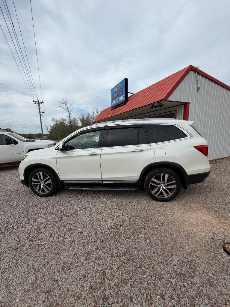 2017 Honda Pilot - $21,495