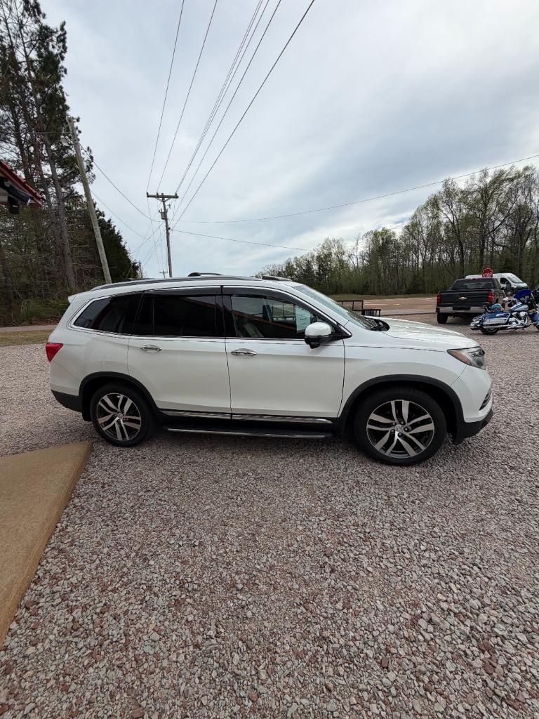2017 Honda Pilot - $21,495