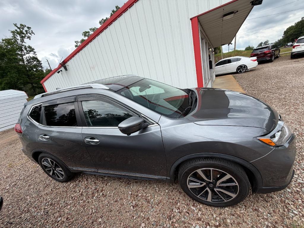 2020 Nissan Rogue - $18,995