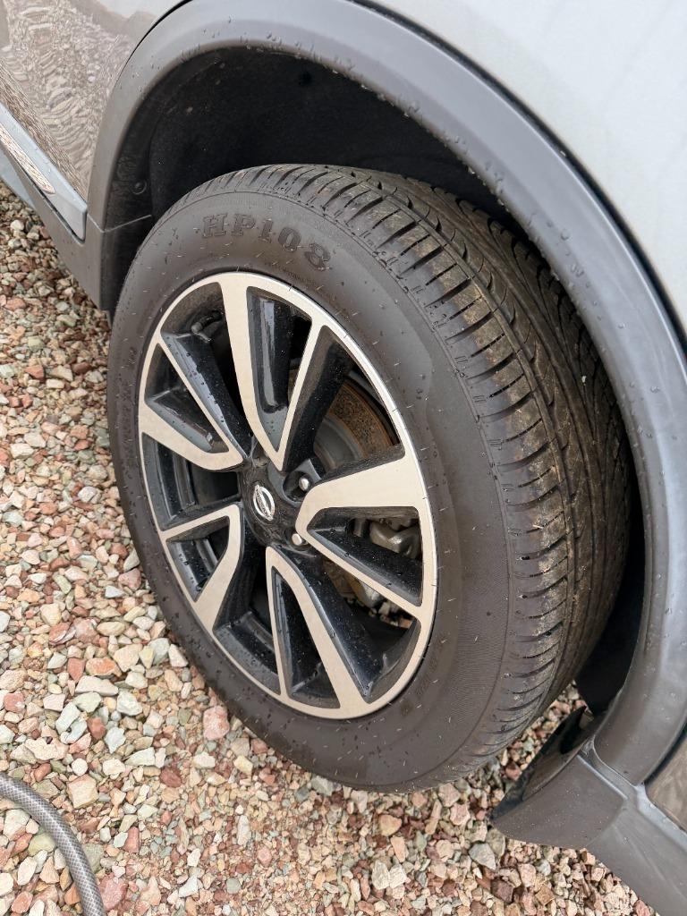 2020 Nissan Rogue - $18,995