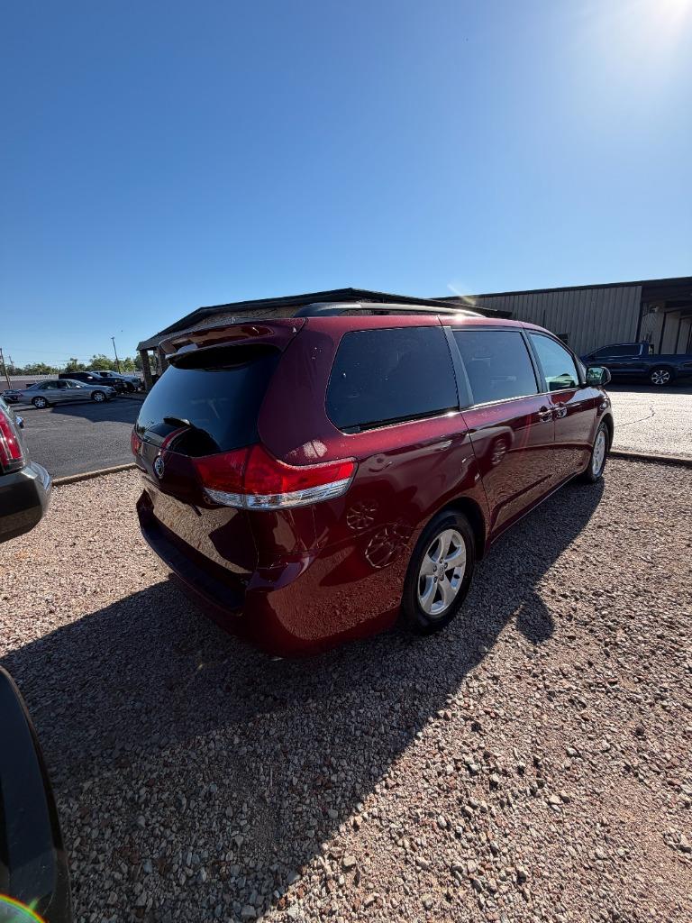 2011 Toyota Sienna - $12,995
