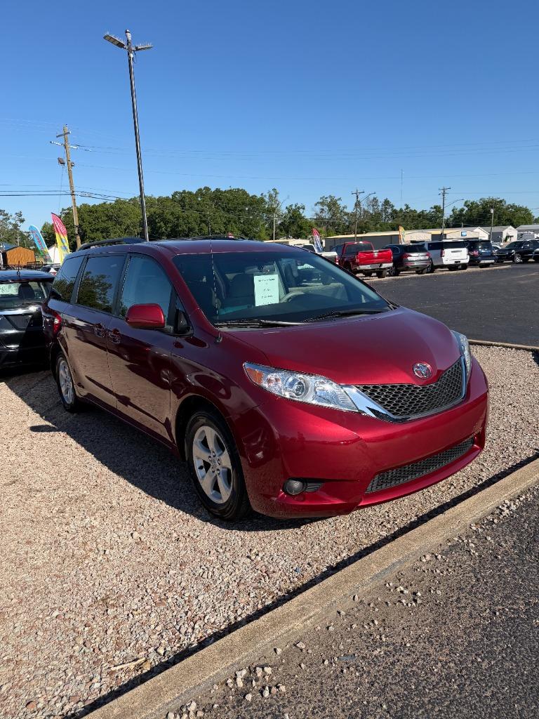 2011 Toyota Sienna - $12,995