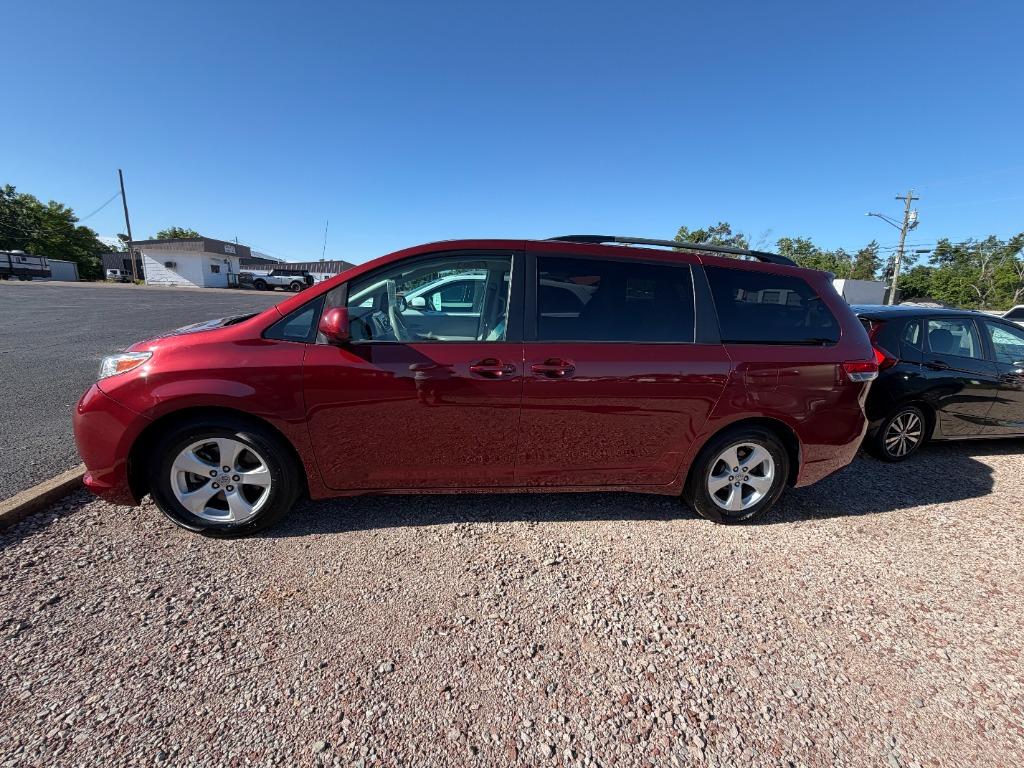 2011 Toyota Sienna - $12,995