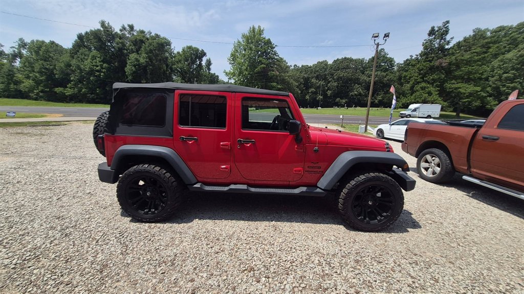2015 Jeep Wrangler - $17,995