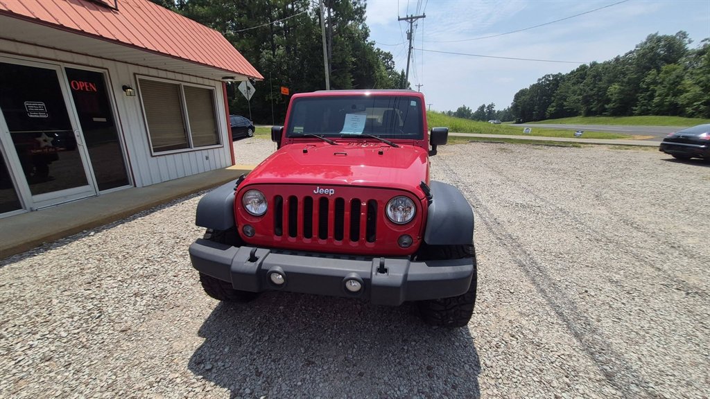 2015 Jeep Wrangler - $17,995
